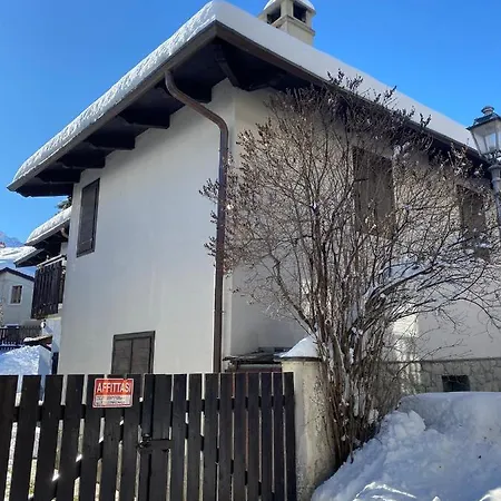 Les Arnauds Apartment *